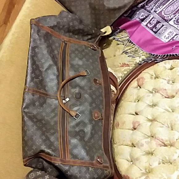 Small tote , exta Large duffle, flipe case. - Picture 6 of 8